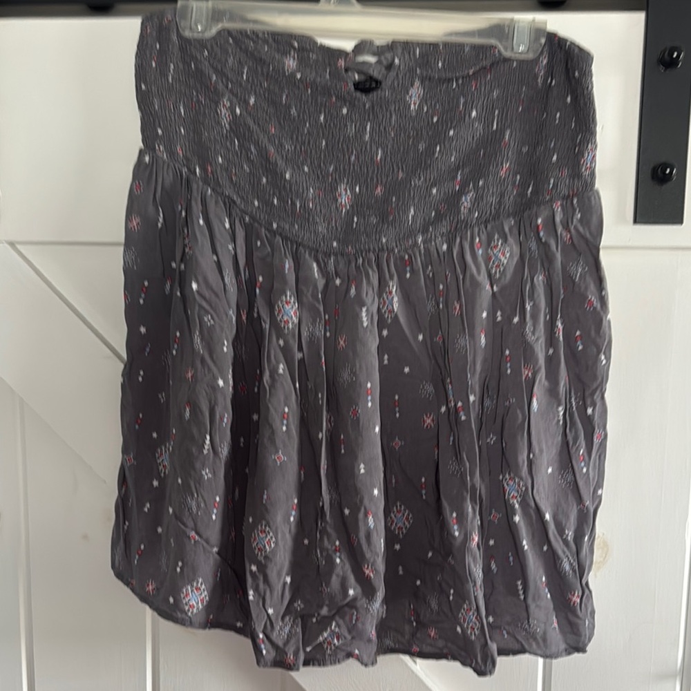 Torrid Gray Smocked Strapless Tank Top Size 1